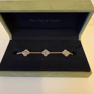 Van Cleef & Arpels 5 Motif Vintage Alhambra Mother of Pearl Gold Bracelet